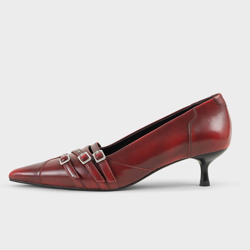 Vagabond Red Leather Pointed Toe Kitten Heel Pumps